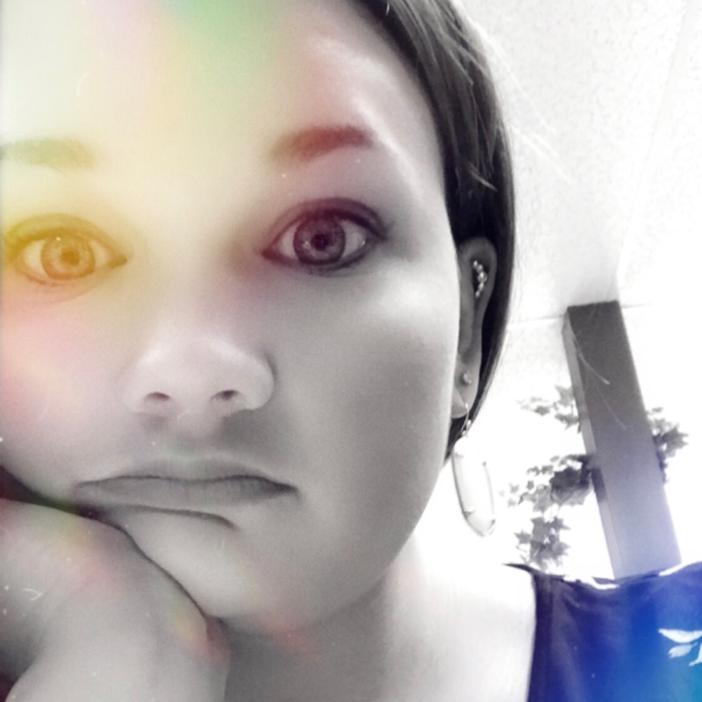 Meet your Posher, Monica